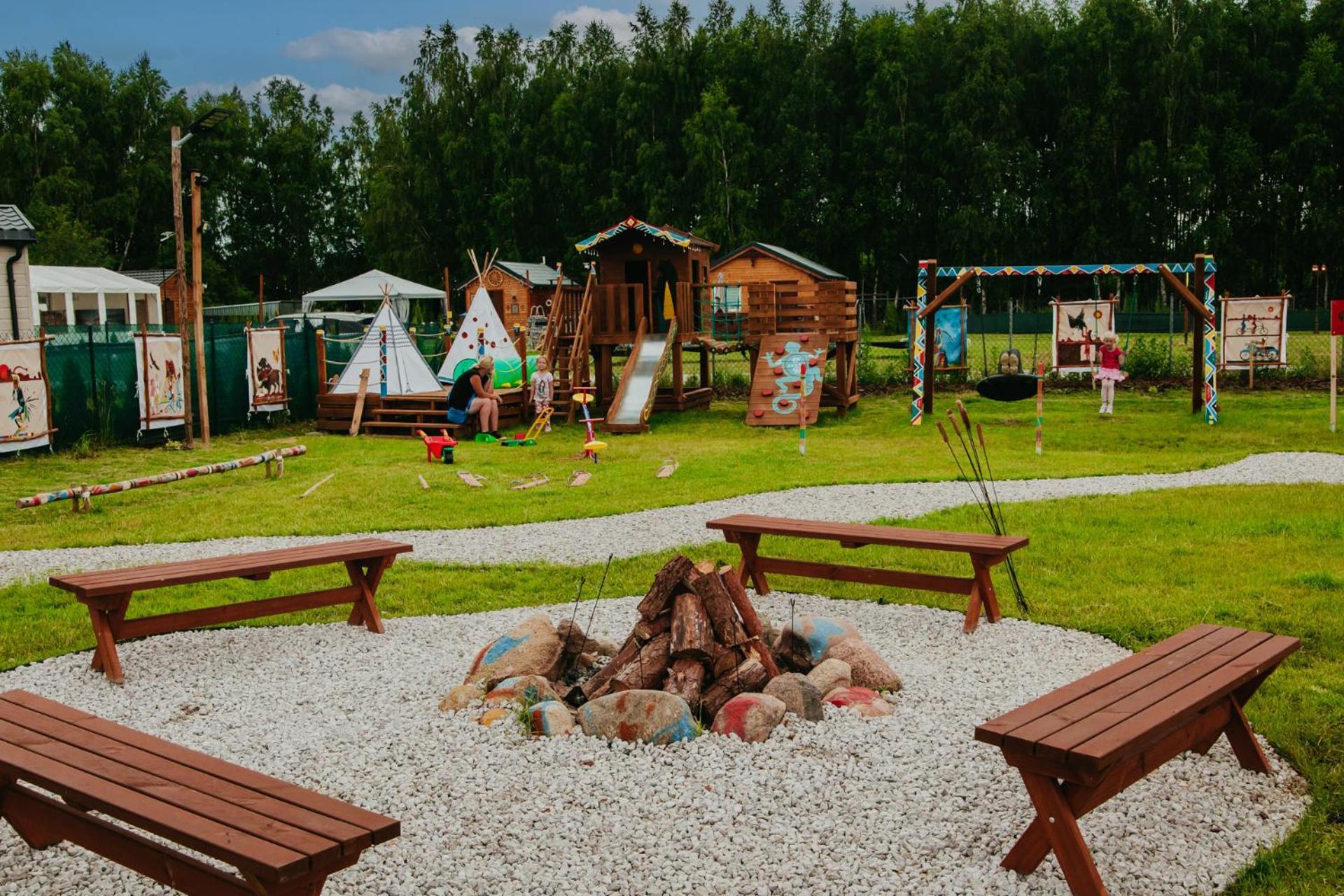 Indiana Camp - 150 M Od Suntago Park Hotel Grabce-Towarzystwo Ngoại thất bức ảnh